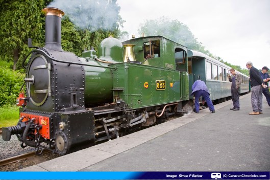 Coupling up after 'reversing the set' at Raven Square Station 